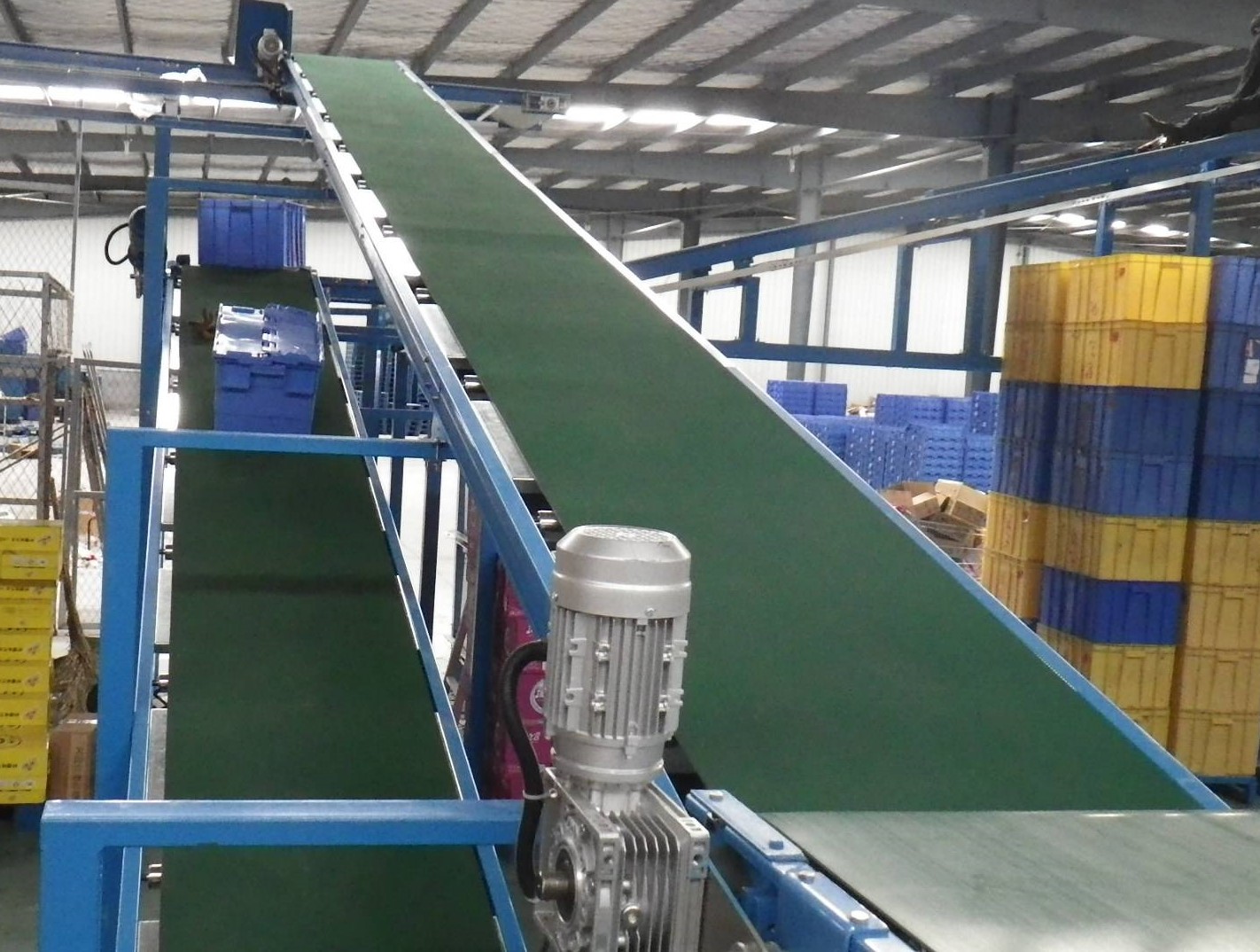 湖北皮帶輸送機(jī).jpg